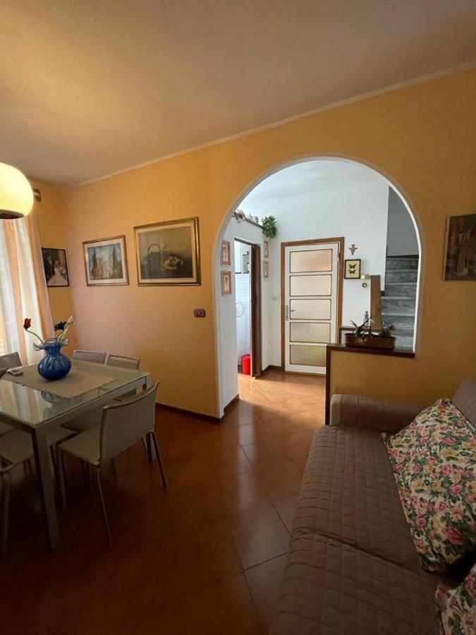 La Casa Di Franco Villa Ruosina Luaran gambar